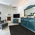 Casa Karma *